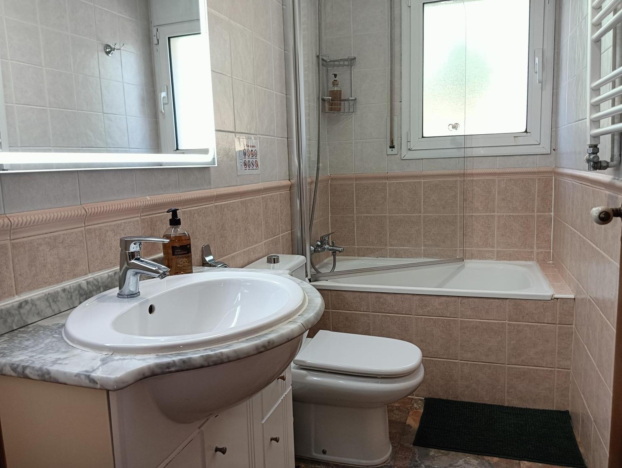 VILLA DU LAC spéciale FAMILLE, piscine et CONFORT Riudecanyes Esterno foto