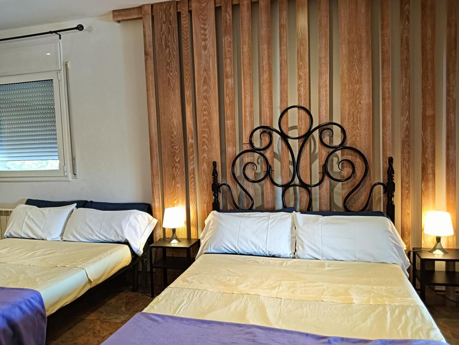 VILLA DU LAC spéciale FAMILLE, piscine et CONFORT Riudecanyes Esterno foto