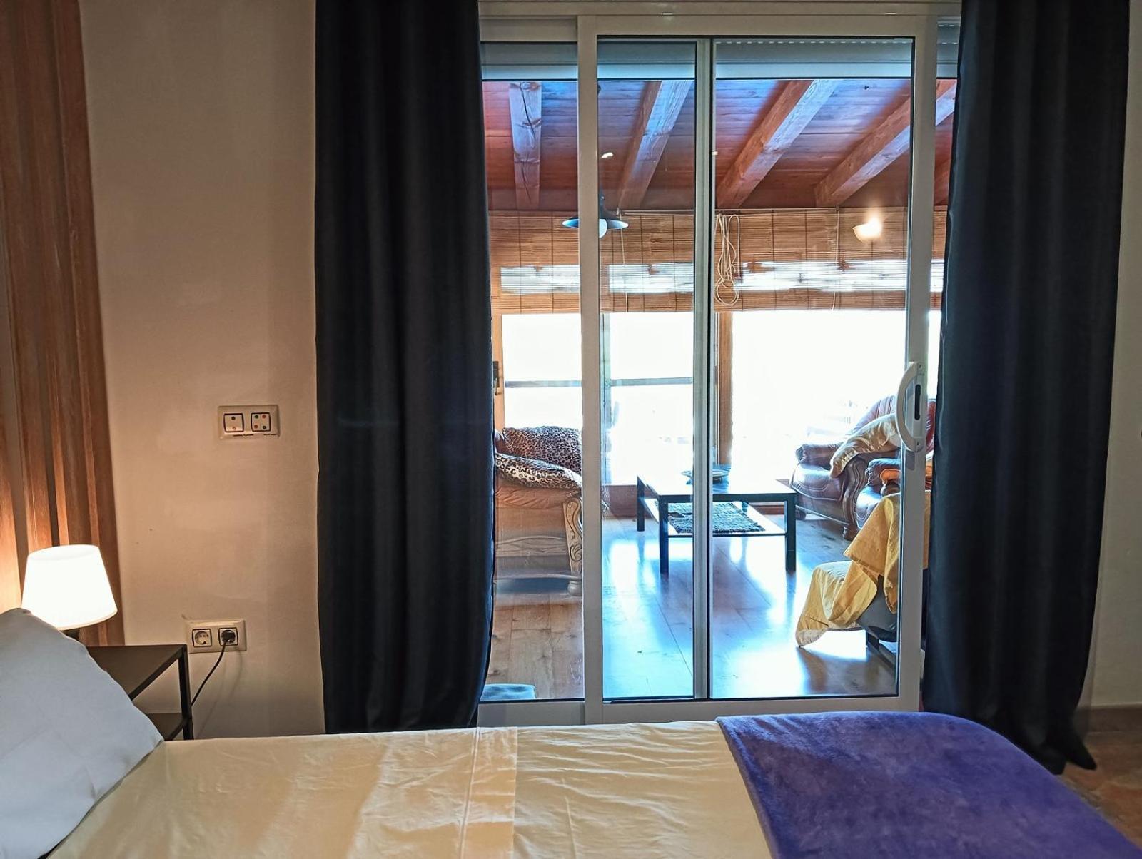 VILLA DU LAC spéciale FAMILLE, piscine et CONFORT Riudecanyes Esterno foto